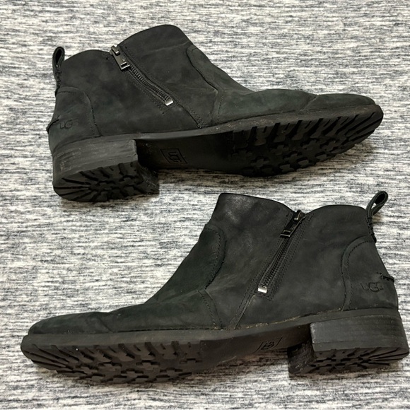 UGG Shoes - UGG Waterproof Ankle Boots Ladies Size 12